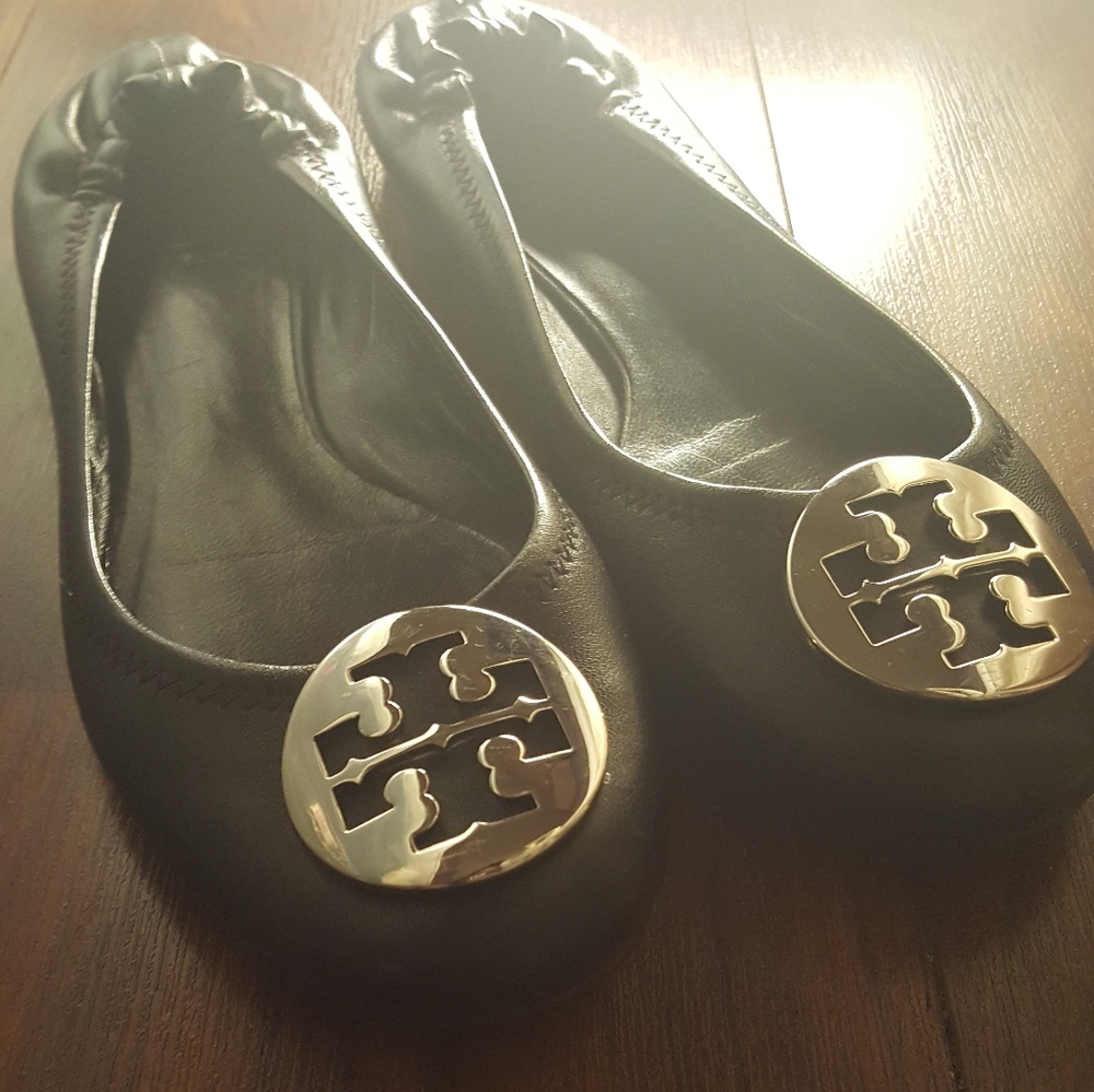 Tory burch black flats with silver accent